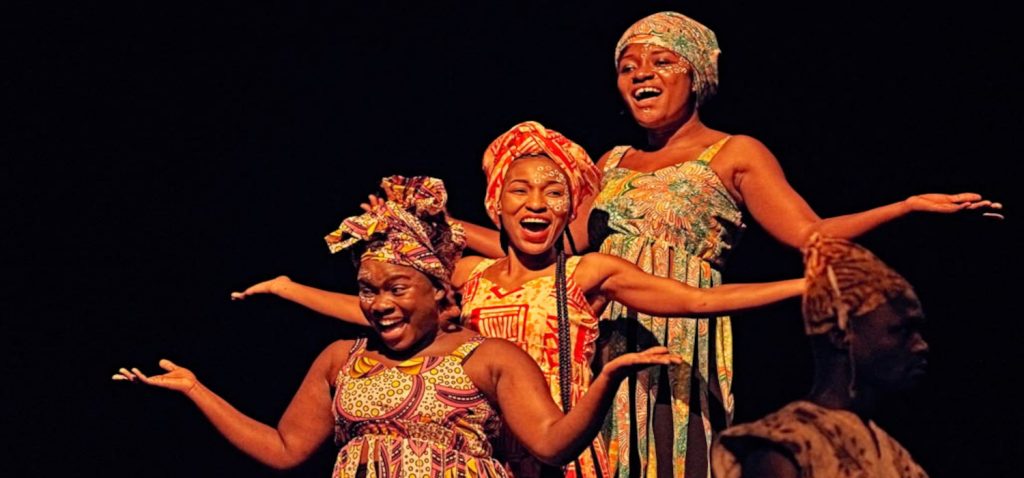 “Fuenteovejuna. El coraje de las mujeres”, una versión africana de Fuenteovejuna de Lope de Vega en el campus de Cádiz