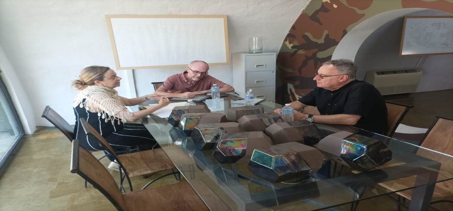 Una representación de la Universidad de Cádiz visita la Fundación Montenmedio en Vejer de la Frontera