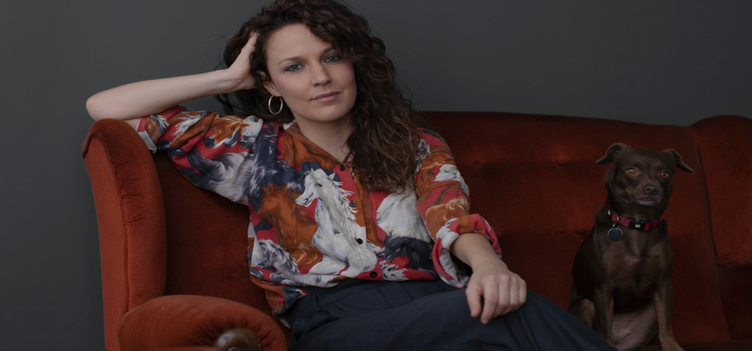 El Servicio de Extensión Universitaria de la Universidad de Cádiz presenta la segunda Presencia Literaria de 2026 protagonizada por la escritora Sabina Urraca